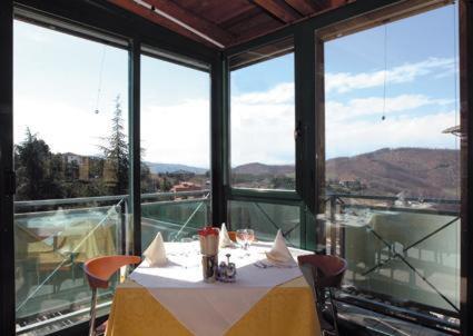 Hotel Kristall Loiano ภายนอก รูปภาพ